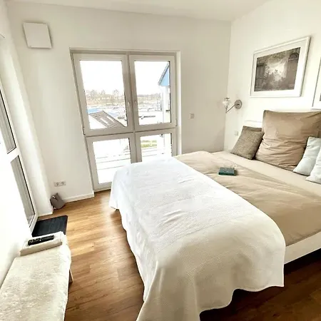 Apartment Penthouse Am Wasser *